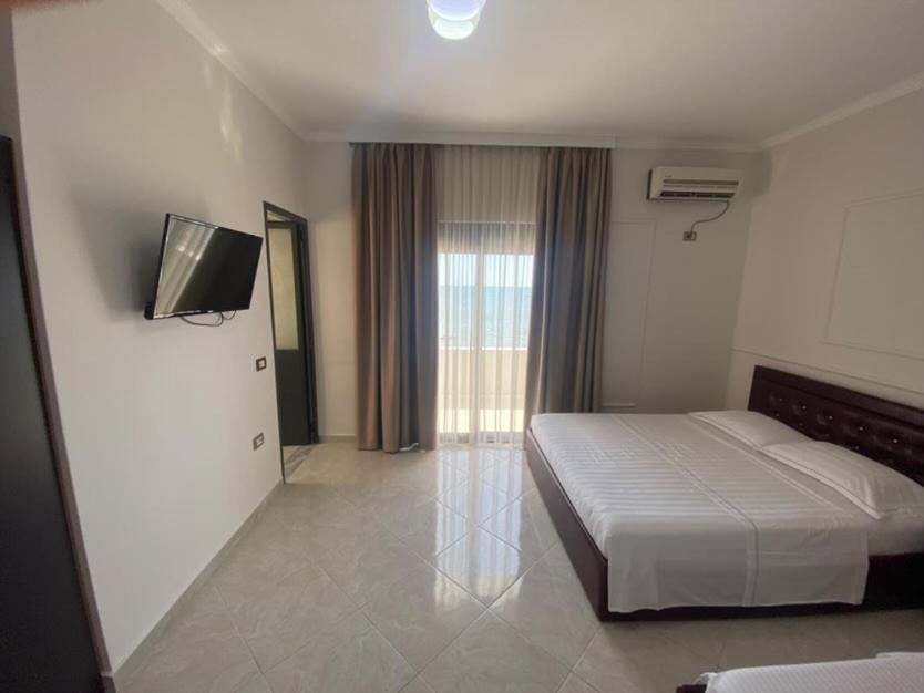 דורס Hotel Tirona מראה חיצוני תמונה