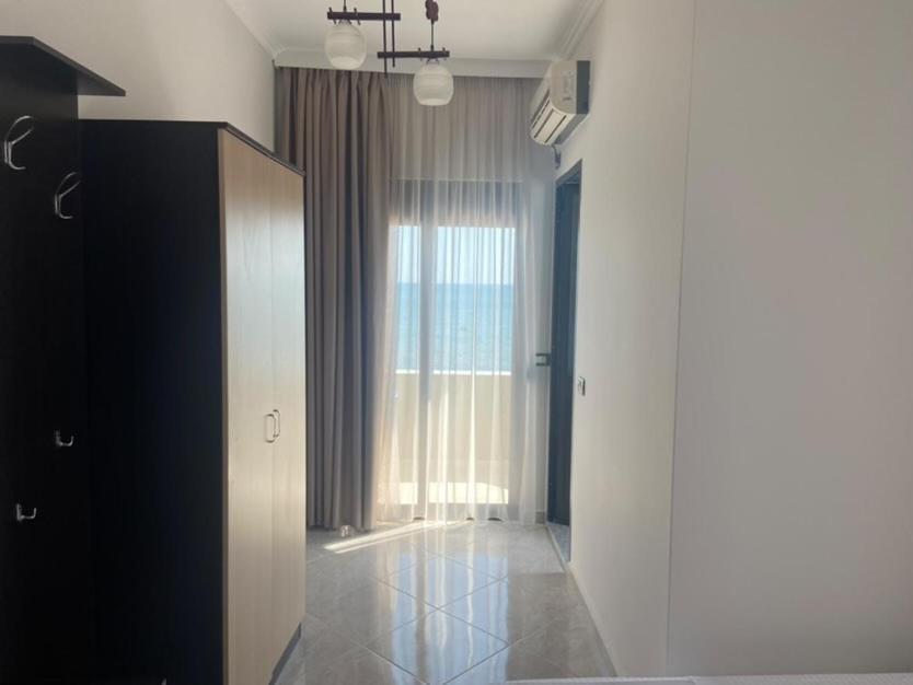 דורס Hotel Tirona מראה חיצוני תמונה
