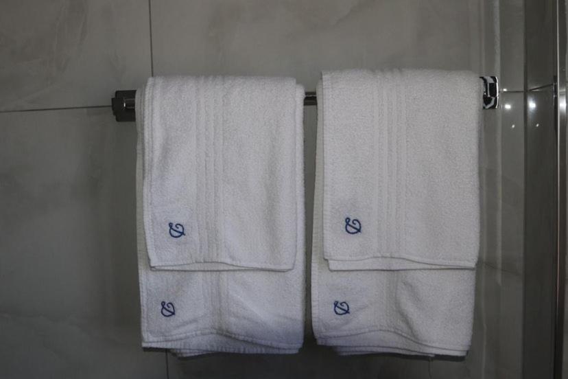 דורס Hotel Tirona מראה חיצוני תמונה