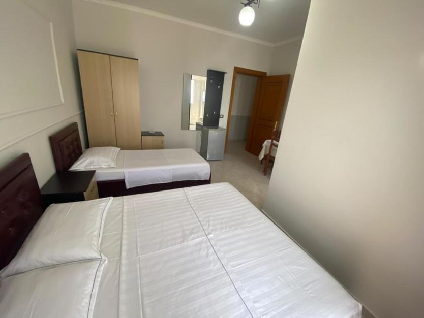 דורס Hotel Tirona מראה חיצוני תמונה