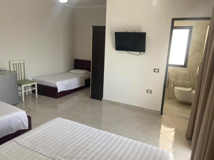 דורס Hotel Tirona מראה חיצוני תמונה