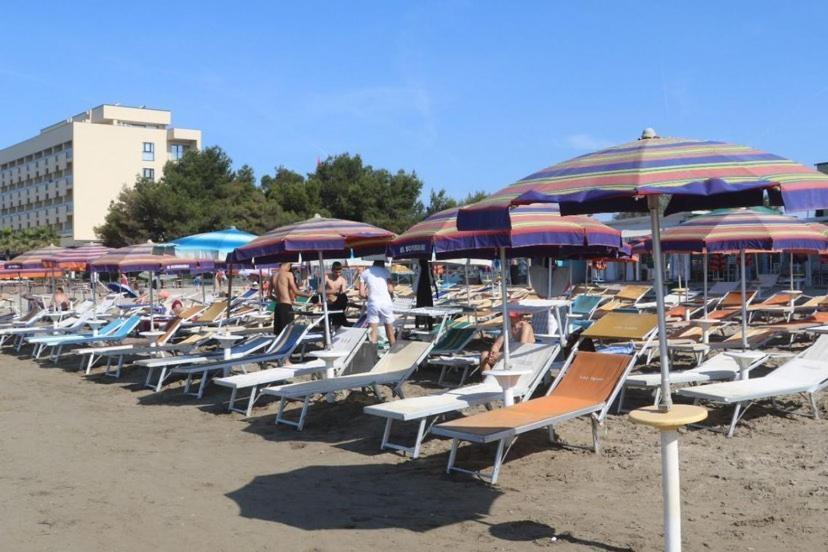 דורס Hotel Tirona מראה חיצוני תמונה