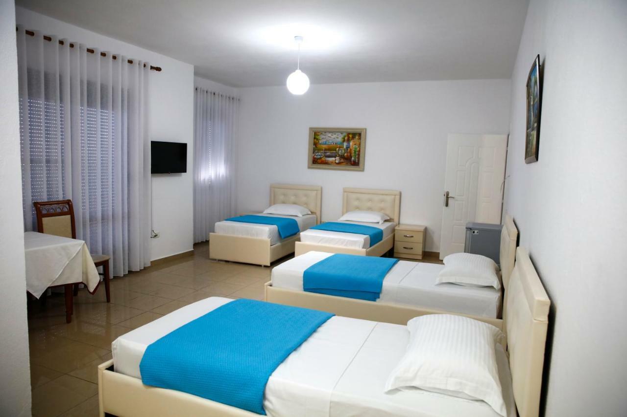 דורס Hotel Tirona מראה חיצוני תמונה